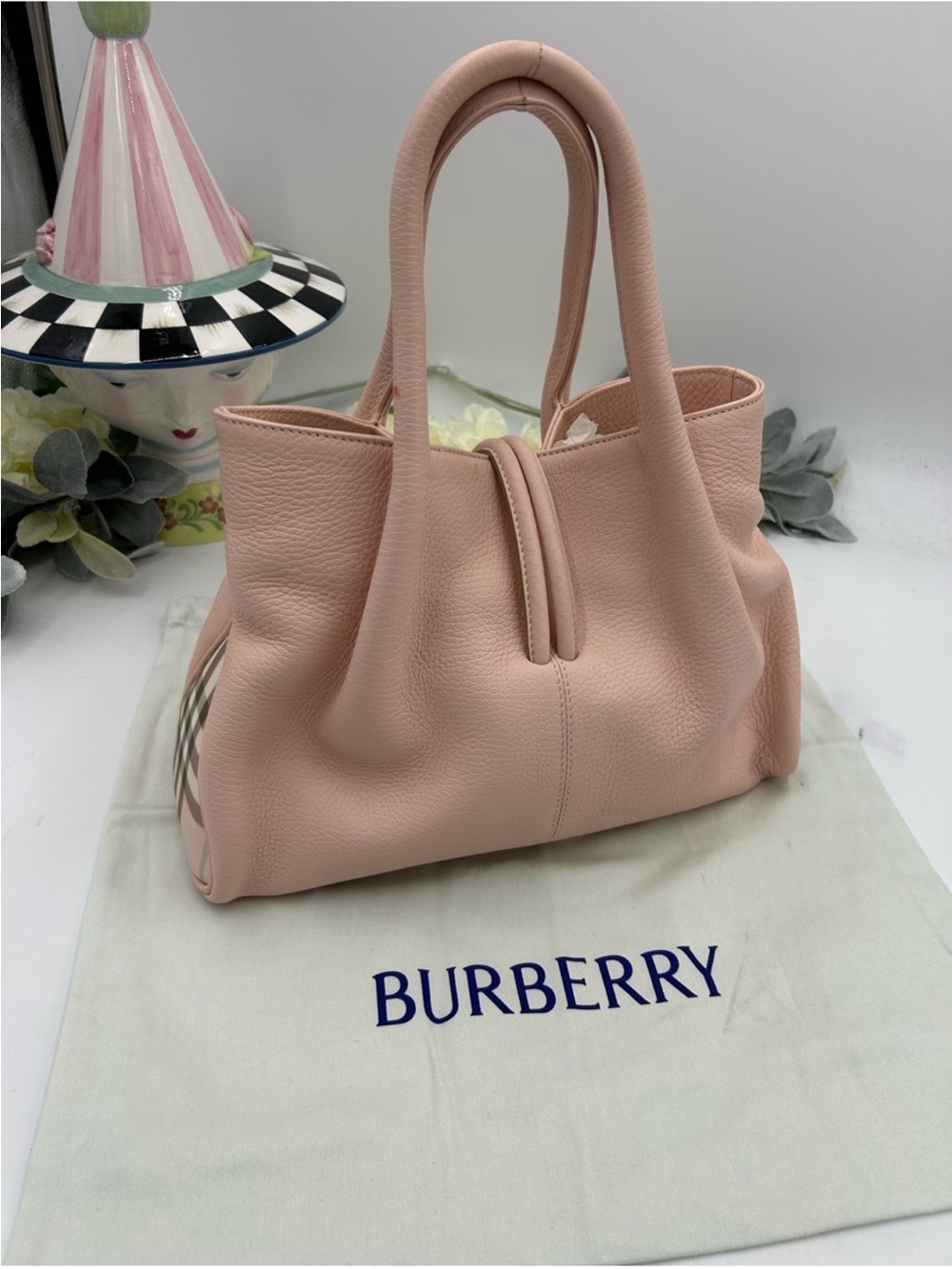 Women’s Burberry, London calf skin leather loop tote bag pristine. - Picture 5 of 15